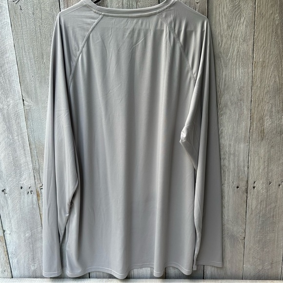 Baleaf Mens Long Sleeve Athletic Shirt Size 3XL Silver‎ Crew Neck Pullover - Picture 2 of 8